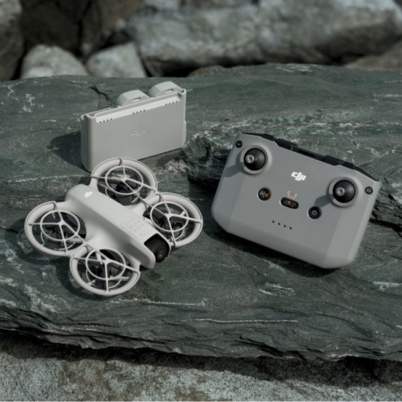 Квадрокоптер DJI Neo Fly More Combo