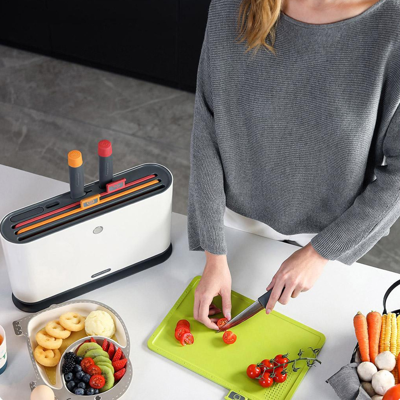 Стерилизатор + Набор ножей и досок Morphy Richards Knife Chopping Board Sterilizer MR1000