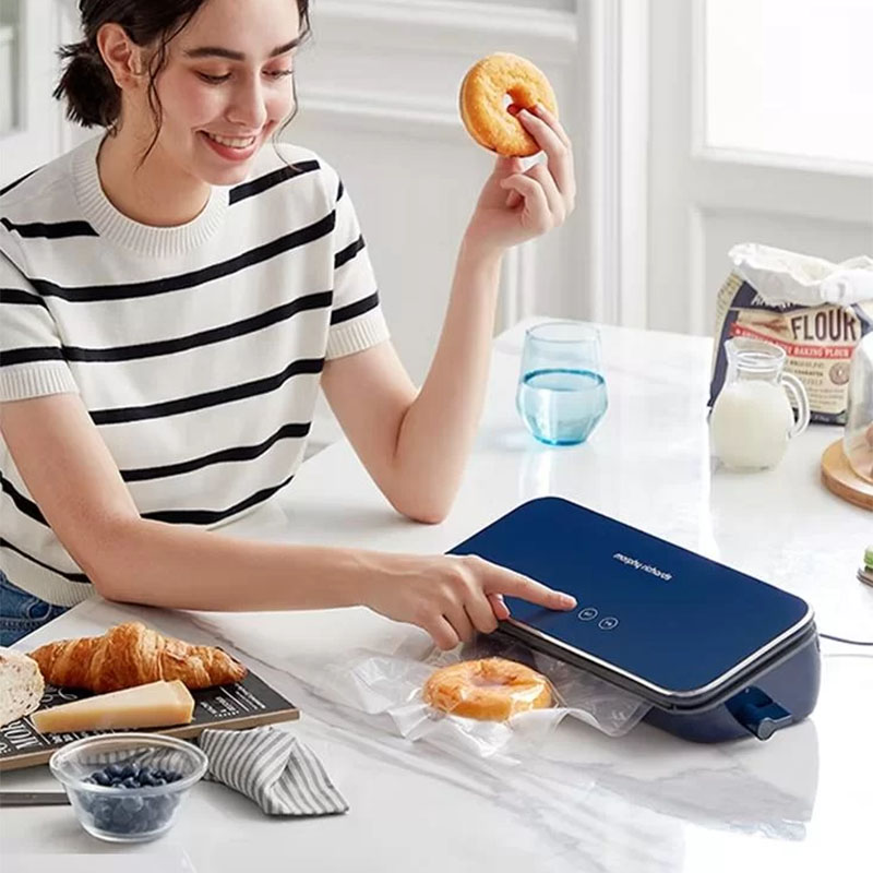 Вакуумный упаковщик Morphy Richards Vacuum Sealer MR1118